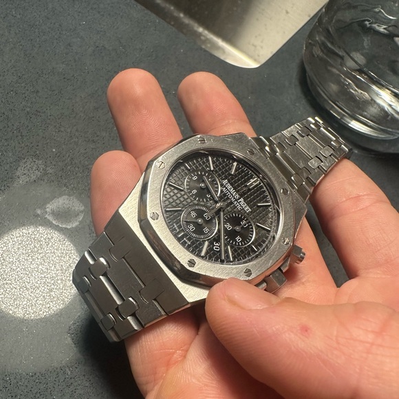 Audemars Piguet-2016-2018 pre-owned Royal Oak 41mm - Picture 3 of 7